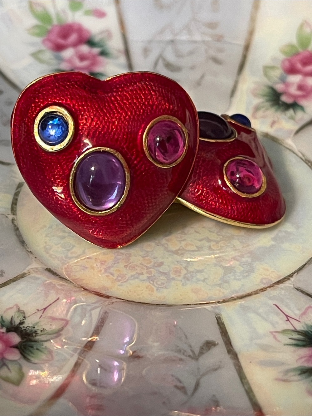 Vintage C.J. Russell Red Guilloche Enamel Gripiox Glass Heart Clip On Earrings